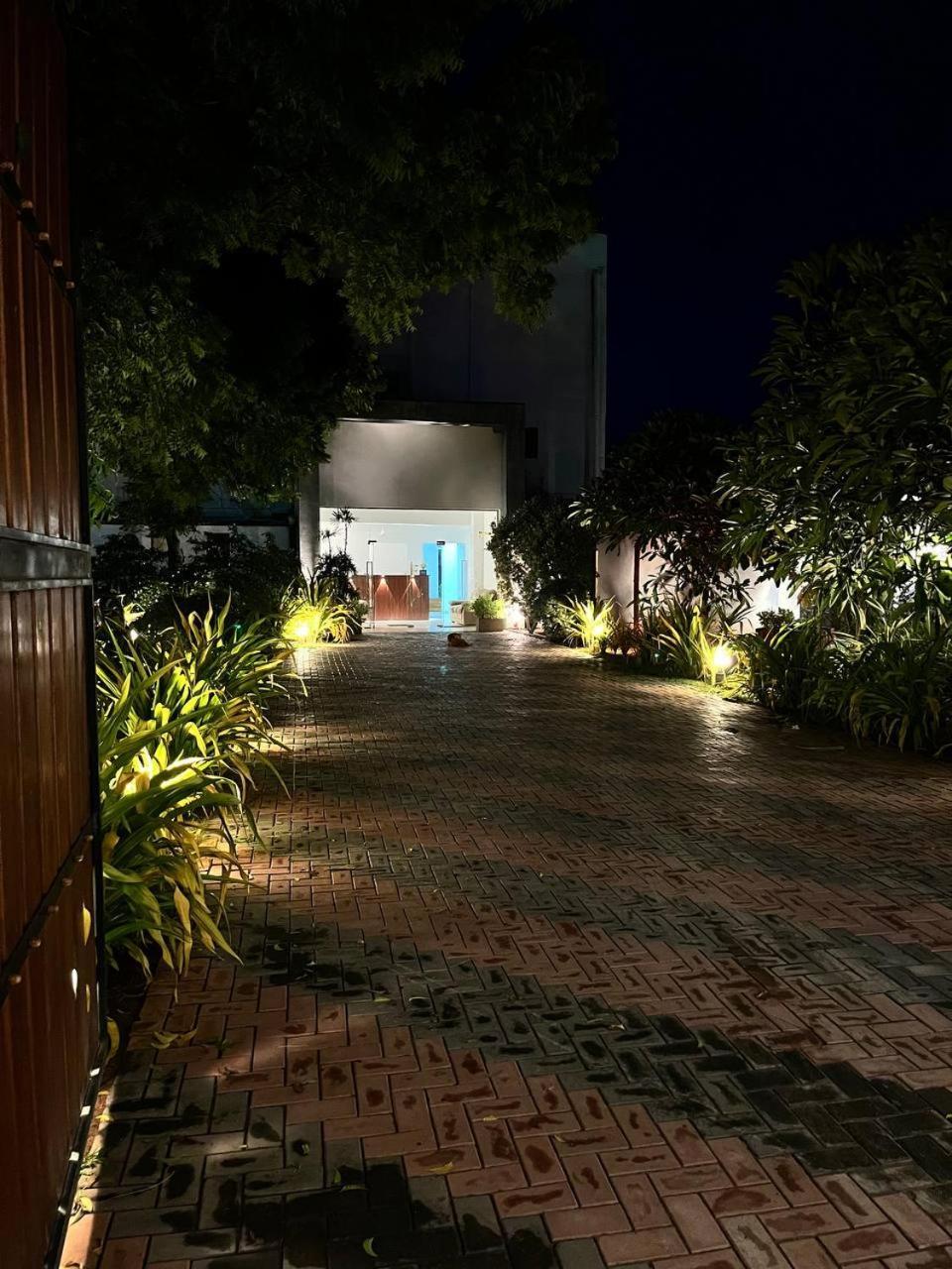Nn Beach Resort & Spa Nilaveli Exteriör bild