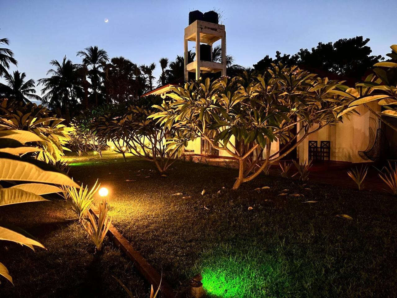 Nn Beach Resort & Spa Nilaveli Exteriör bild