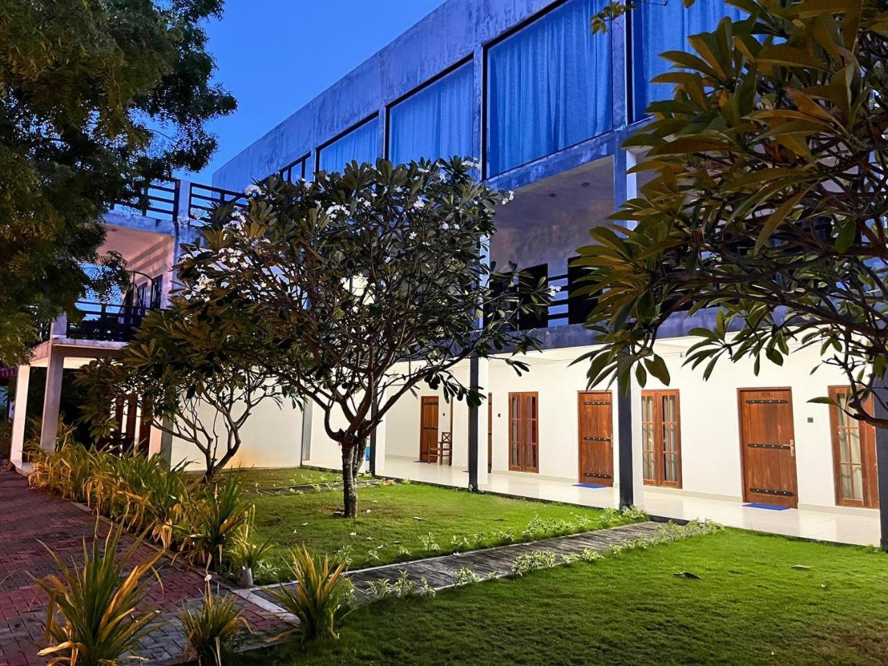 Nn Beach Resort & Spa Nilaveli Exteriör bild