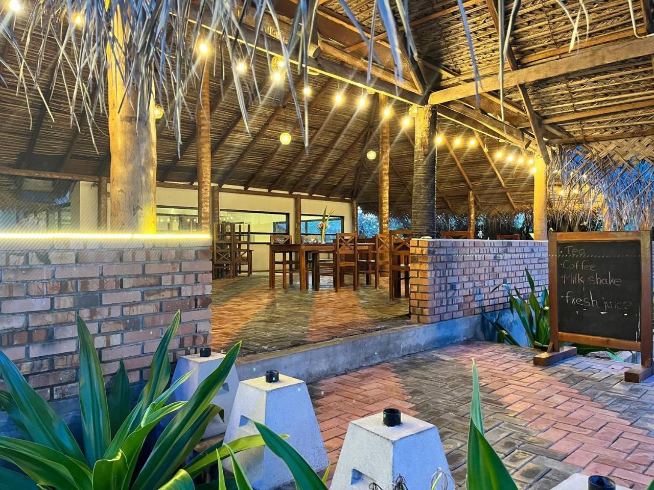 Nn Beach Resort & Spa Nilaveli Exteriör bild