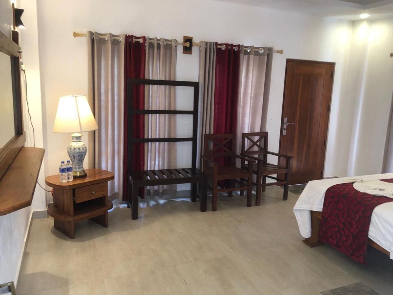 Nn Beach Resort & Spa Nilaveli Exteriör bild