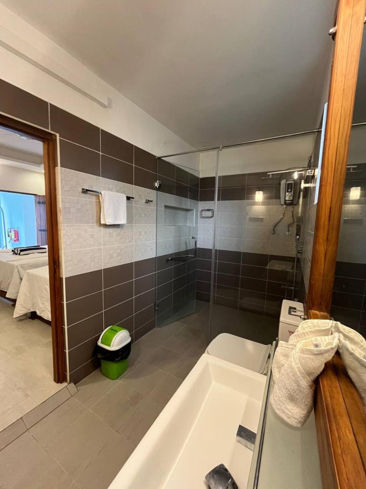 Nn Beach Resort & Spa Nilaveli Exteriör bild