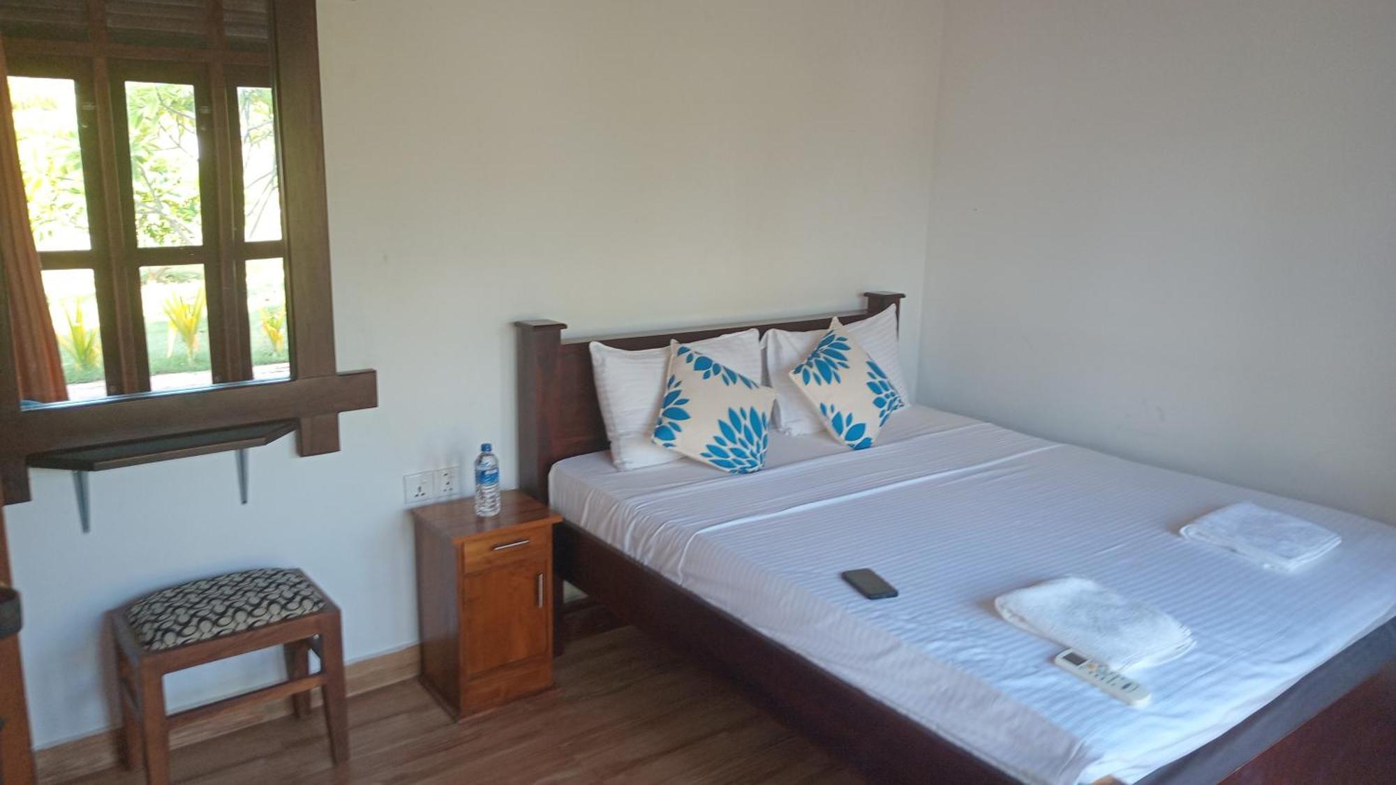 Nn Beach Resort & Spa Nilaveli Exteriör bild